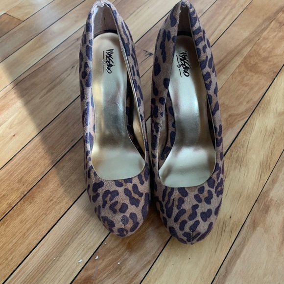 Mossimo leopard heels - Picture 4 of 7